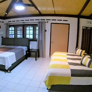 Sabandy House Bed & Breakfast Padang Mat Sirat